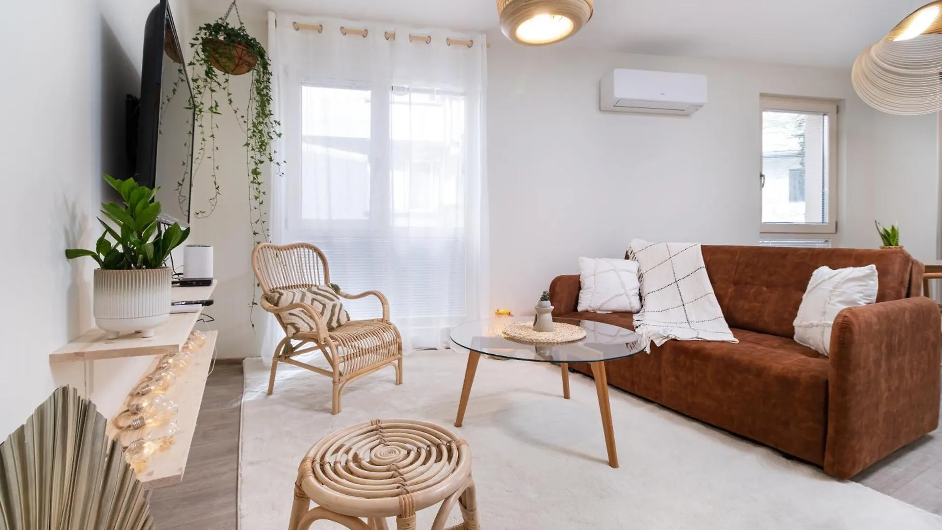 Stylish One-Bedroom Apartment Plovdiv Bulgarien